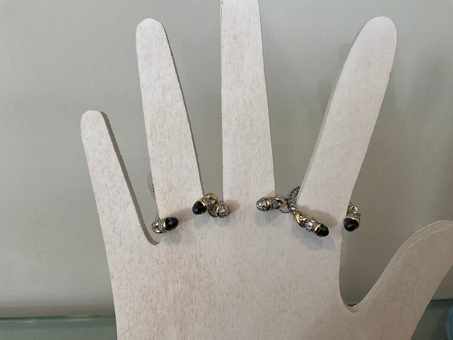 ANILLO CON PIEDRAS