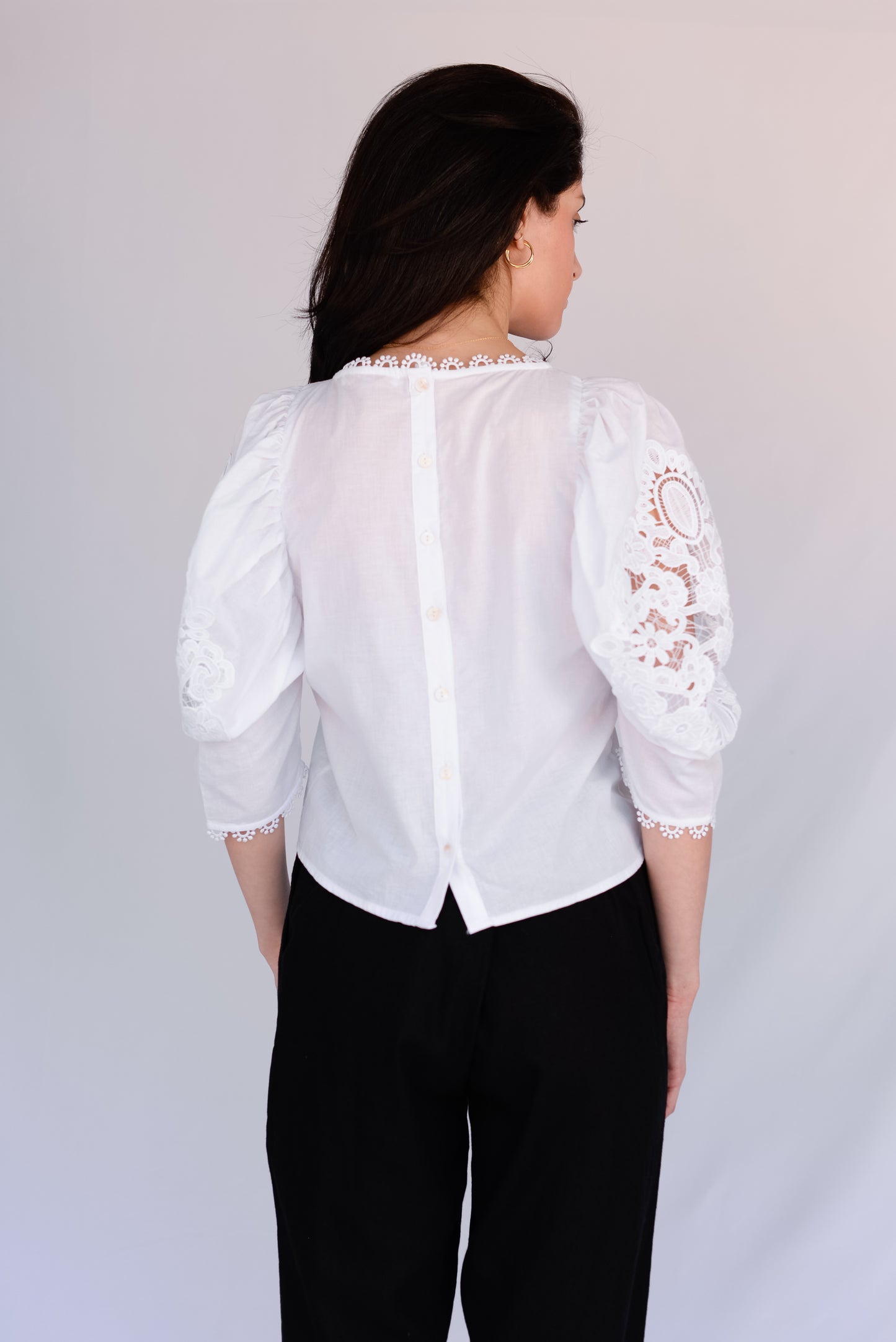 White Top Sleeve 3/4